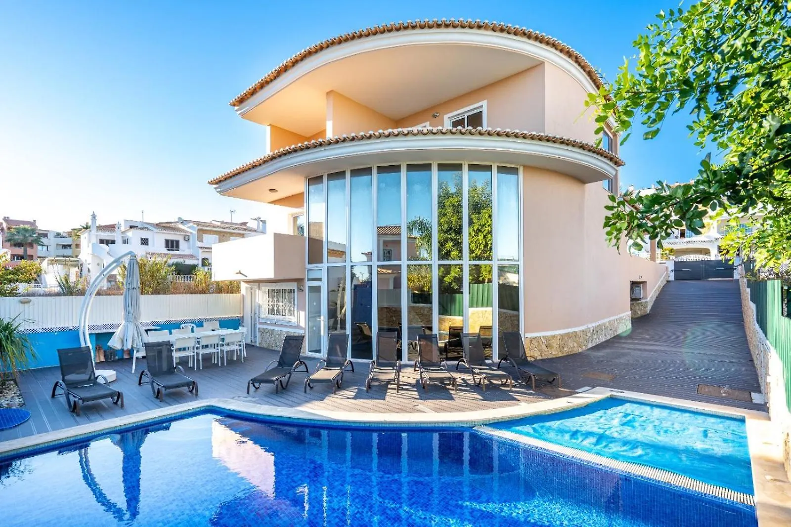 Full Private 300Sqm Villa Jacuzzi Heated Pool Ideal & Quiet Location Albufeira
