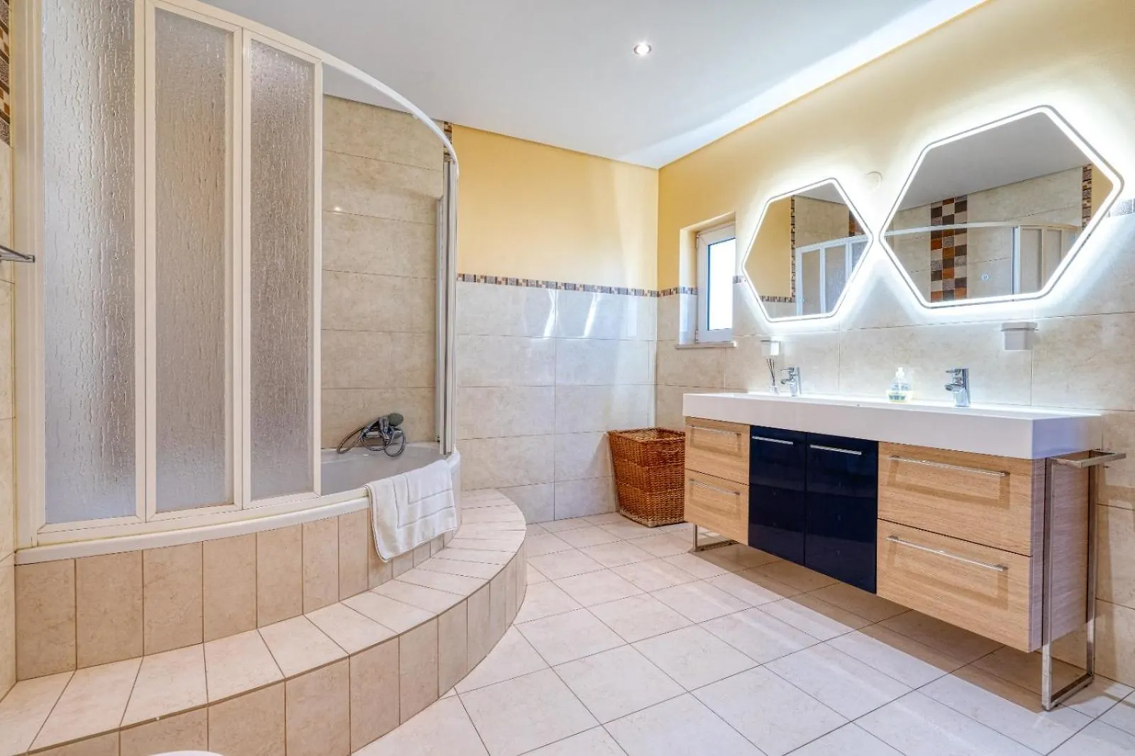 Full Private 300Sqm Villa Jacuzzi Heated Pool Ideal & Quiet Location Albufeira