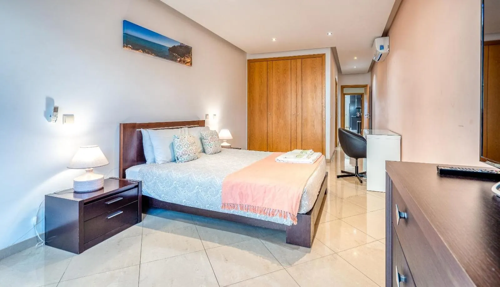 Full Private 300Sqm Villa Jacuzzi Heated Pool Ideal & Quiet Location Albufeira