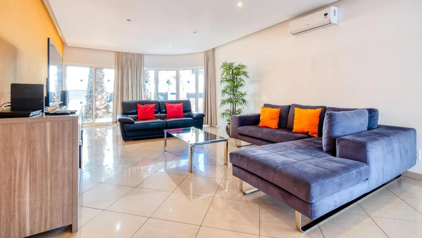 Full Private 300Sqm Villa Jacuzzi Heated Pool Ideal & Quiet Location Albufeira 0*,  Portugal