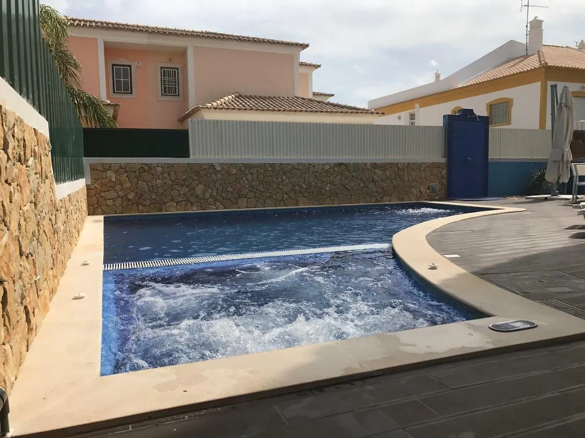 Full Private 300Sqm Villa Jacuzzi Heated Pool Ideal & Quiet Location Albufeira